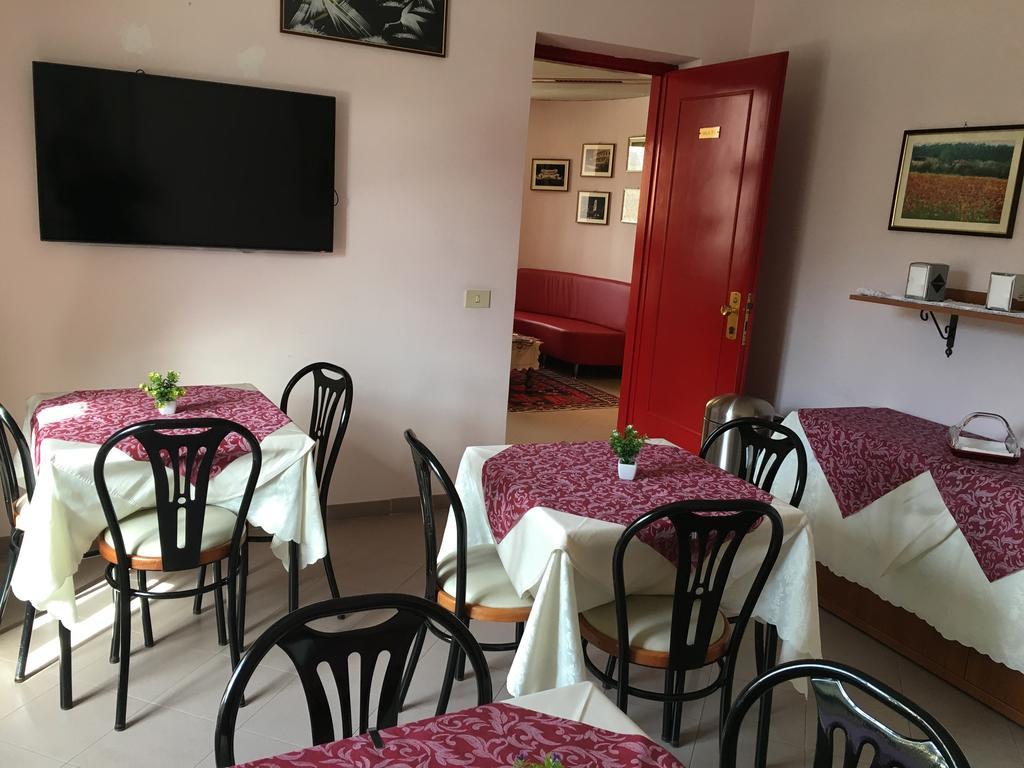 Hotel Facioni Pomezia Zewnętrze zdjęcie