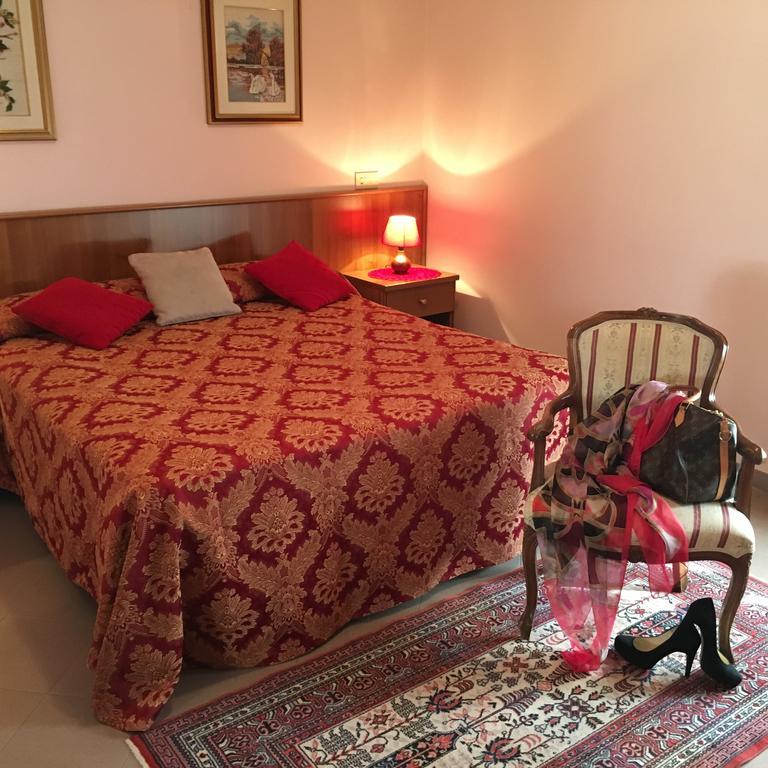 Hotel Facioni Pomezia Zewnętrze zdjęcie