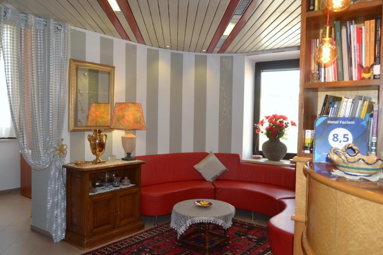 Hotel Facioni Pomezia Zewnętrze zdjęcie