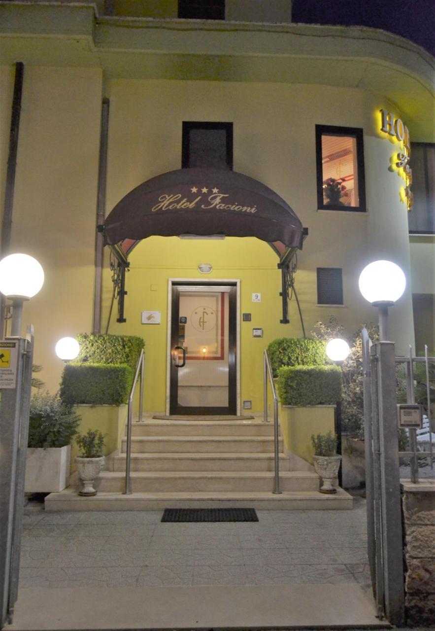 Hotel Facioni Pomezia Zewnętrze zdjęcie
