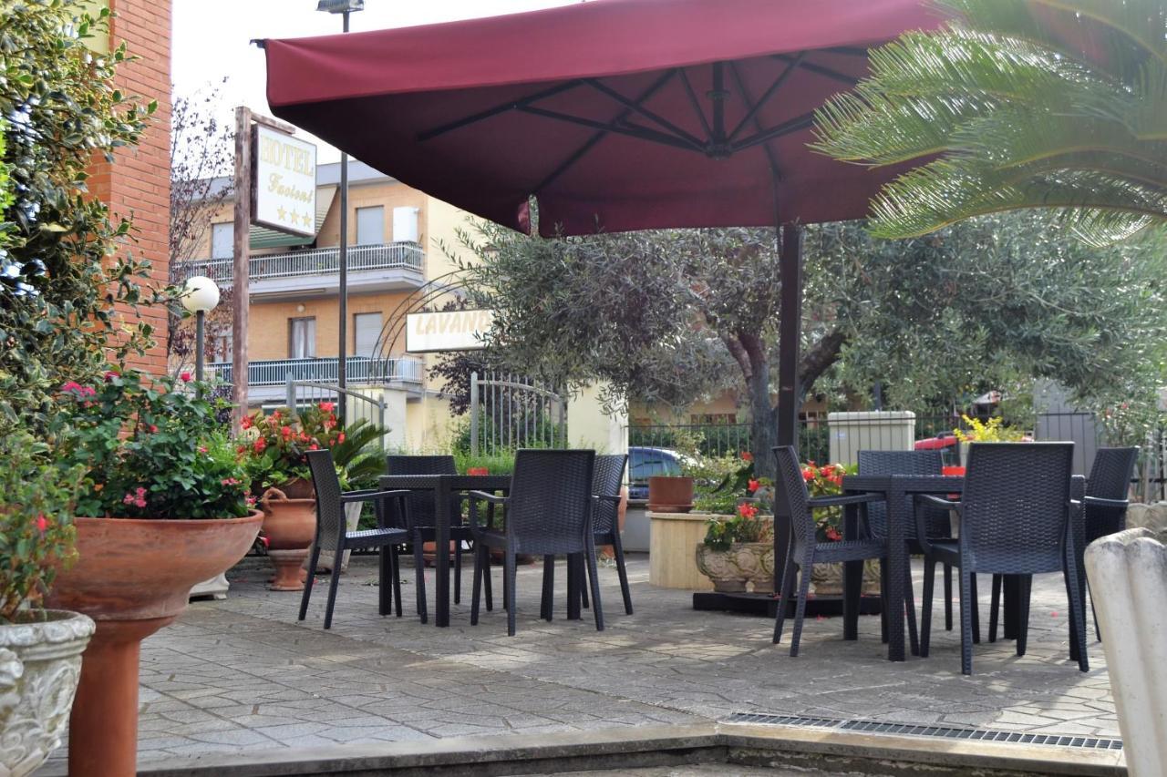 Hotel Facioni Pomezia Zewnętrze zdjęcie