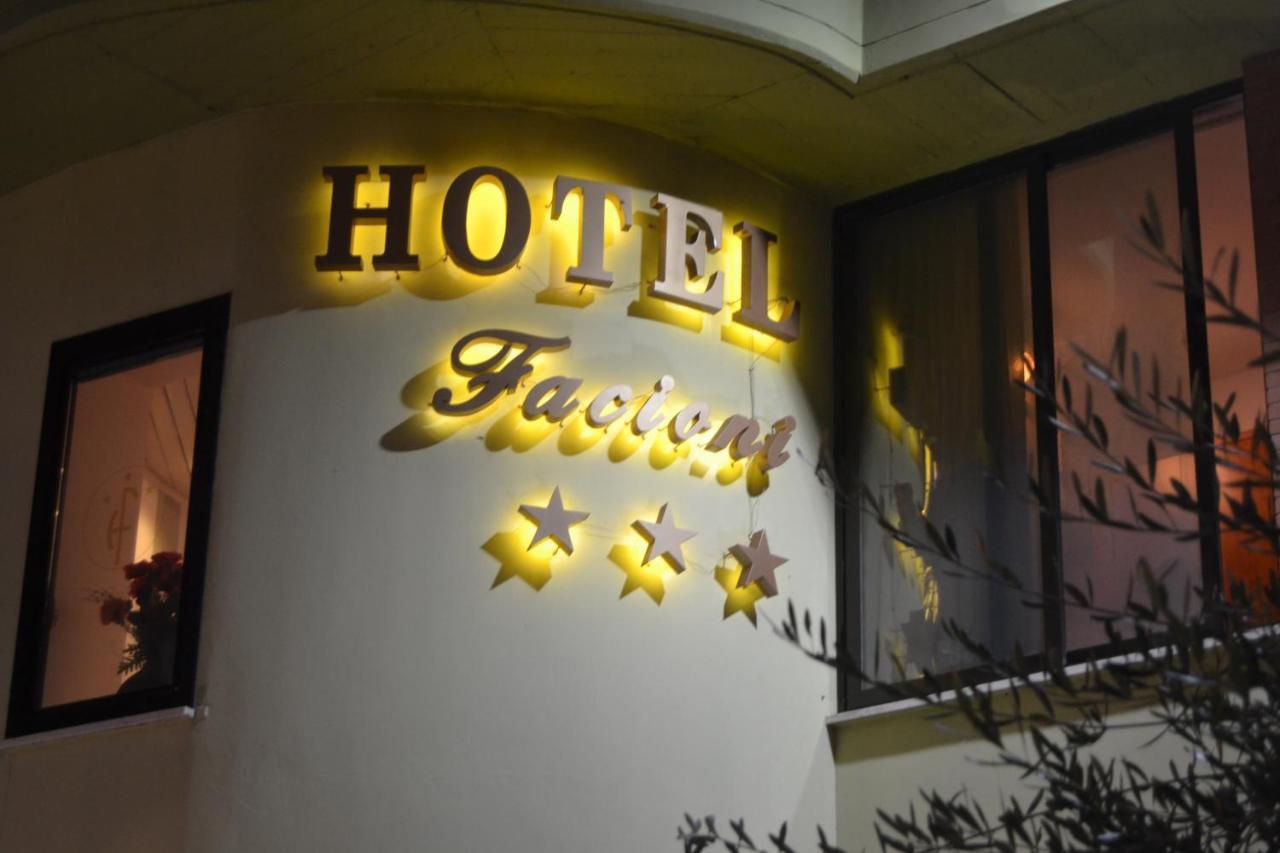 Hotel Facioni Pomezia Zewnętrze zdjęcie