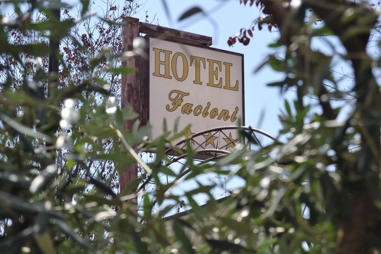 Hotel Facioni Pomezia Zewnętrze zdjęcie