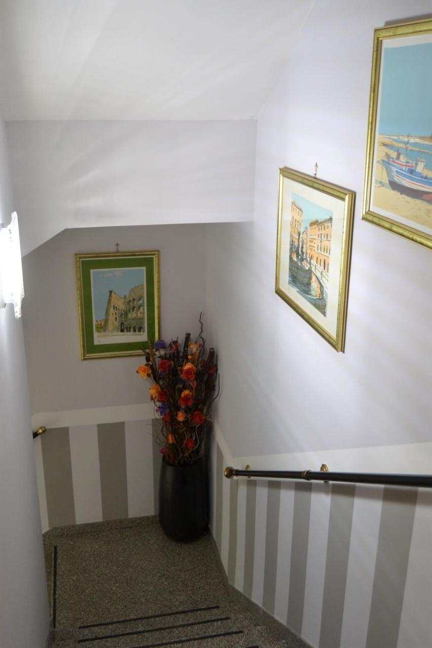 Hotel Facioni Pomezia Zewnętrze zdjęcie