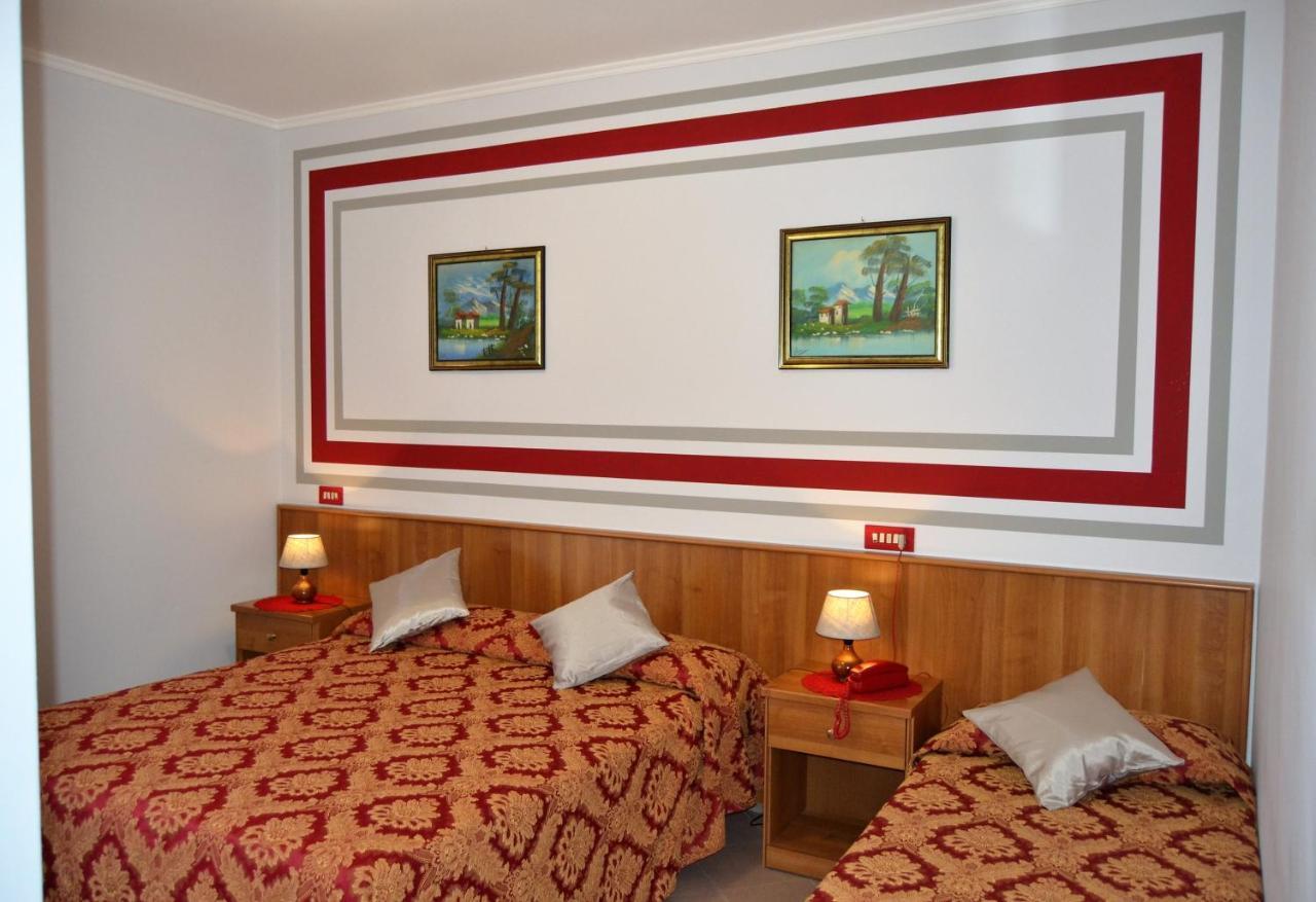 Hotel Facioni Pomezia Zewnętrze zdjęcie