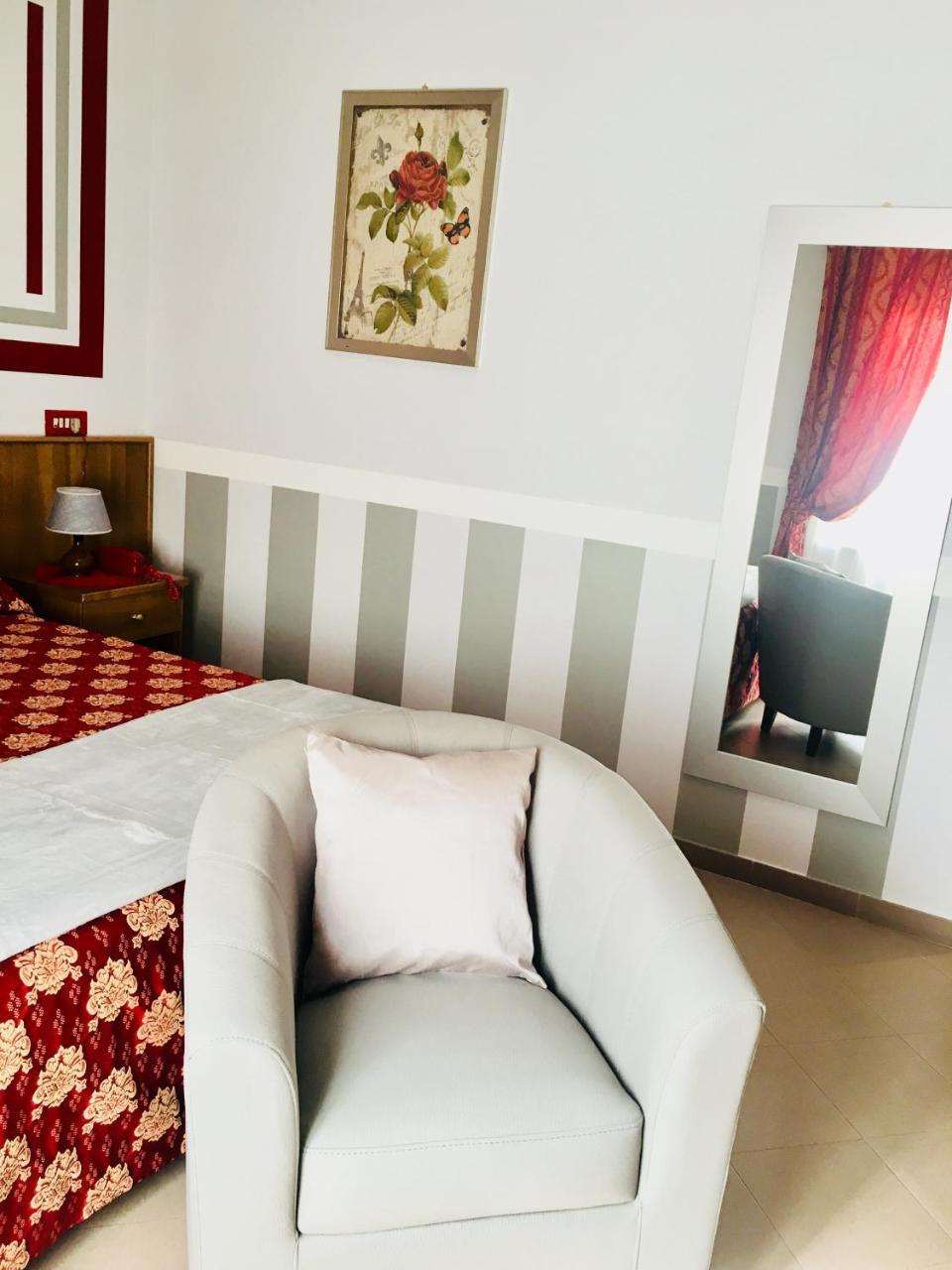 Hotel Facioni Pomezia Zewnętrze zdjęcie